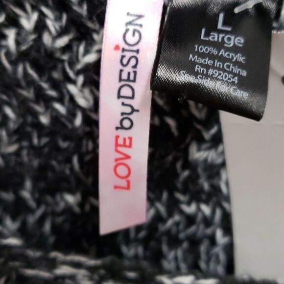 Love by design sweater - Picture 2 of 3